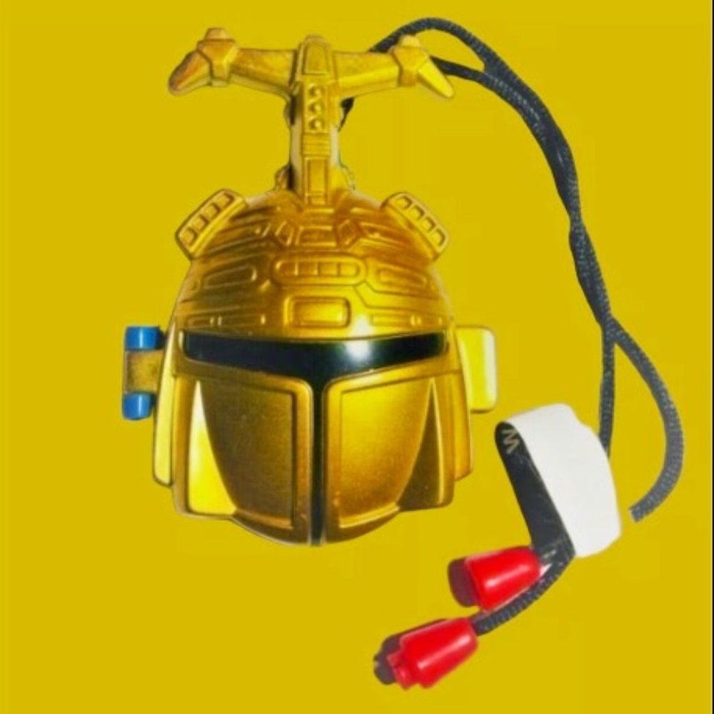 BeetleBorgs Metallix Gold BeetleBorg Covert Compact Medallion McDonald's 1996